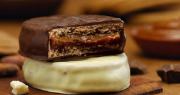Por caída en las ventas, cierra una fábrica que llegó a ganar el mundial del alfajor