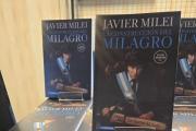 Javier Milei llegó al estadio Movistar Arena y cantará en vivo durante la presentación de su nuevo libro