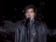 Milei presenta su libro en el Movistar Arena con un show musical