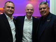 Chiqui Tapia premia con cargos y los árbitros cumplen con fallos
