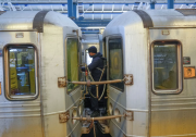 Dos niñas fueron encontradas muertas tras andar jugando Surfeando en el Metro de la ciudad de Nueva York