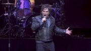 Javier Milei dio un show musical, presentó su libro y envió un mensaje al kirchnerismo