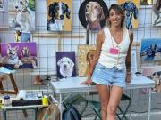 Trabajó 20 años en Migraciones, su perro murió y ahora pinta mascotas al óleo en Mallorca: Convertí el duelo en arte