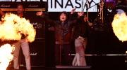 Milei da un concierto de rock en medio de una tormenta política en Argentina