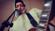 Conmoción en Comodoro Rivadavia: un músico de 30 años murió de un paro en plena calle