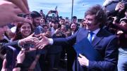 Con una marcha opositora como telón de fondo, Javier Milei encabezará una caminata en Mar del Plata
