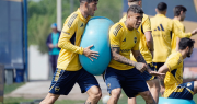 El plantel de Boca volvió a entrenar en medio de la preocupación por el estado de salud de Miguel Ángel Russo