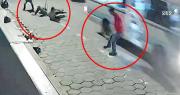 Sale a la luz video de atracadores cuando provocan la caída de un joven de un micro en movimiento