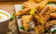 Crujiente y exquisito: el pollo frito hecho con cerveza que sale en minutos