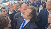 Javier Milei la pasa mal en Mar del Plata: los vecinos lo insultaron en la calle