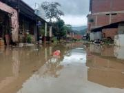 Desborde de río deja 420 familias damnificadas