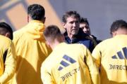 Boca y otra prueba clave: Úbeda define el equipo sin Paredes y con Cavani listo para volver