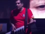 Deportivo Español desvinculó a su abogado por tocar el teclado con la camiseta del club en el show de Javier Milei