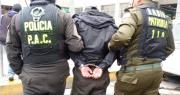 Capitán de la Policía detenido por pornografía será investigado también por violación, reporta abogado