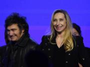 Compartió boleta con Milei y cuenta que le entregó 11.500 dólares a Karina: Lo metió en su cartera Gucci y se fue