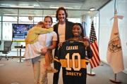 Simone Biles en Argentina: los motivos de su visita y el encuentro con Edinson Cavani