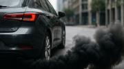Cómo darte cuenta de que tu motor tiene problemas según el color del humo del escape