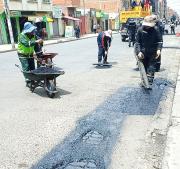 Alcaldía lleva adelante el bacheo de la Av. Junín en Villa Adela Adjudicatarios