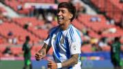 Con el público chileno en contra, Argentina aplastó a Nigeria y avanza en el Mundial sub 20