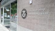 USCIS se digitaliza: ahora con estos pasos puede solicitar asilos y visas en línea