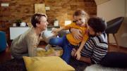 Cómo perciben los hijos a sus padres cuando son chiquitos y por qué cambia ese sentimiento a medida que crecen