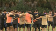El minuto de silencio de la Selección Argentina tras la muerte de Miguel Ángel Russo
