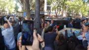 Ya no puede caminar por la calle: Javier Milei fue insultado al grito de “hijo de put ” en microcentro