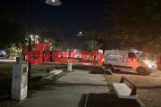 Investigan la muerte de un hombre en la plaza Gorostiaga