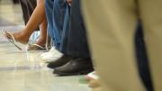 Las latinas siguen teniendo los salarios más bajos en Estados Unidos, y en California la brecha es aún peor