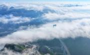 Es como tocar las nubes: así es el puente más alto del mundo con pisos de cristal