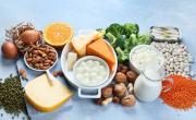 Estos son los alimentos con más calcio que un vaso de leche, según expertos
