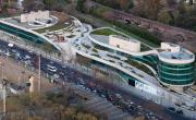 Una terraza pública gigante: así es el parque de 4.000 m² y triple altura de Palermo