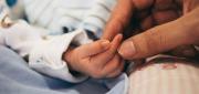 Justicia dicta detención preventiva para el padre del niño de dos años que murió tras un fuerte golpe en la cabeza