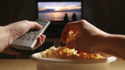 Las 10 mejores páginas para ver películas y series gratis: la lista completa para maratonear
