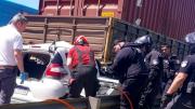 Grave accidente en la Panamericana: un auto quedó incrustado debajo de un camión