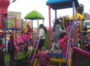 Alcaldía fortalece el deporte y la recreación en Distrito 4 con una plaza, cancha y parque infantil