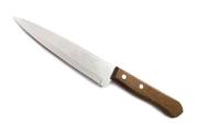 Se apuñaló tras una discusión con su pareja y su suegra usó el cuchillo para cocinar