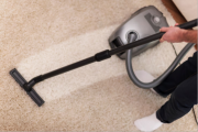 Consejos de especialistas en limpieza para quitar manchas de alfombras: con sencillos pasos e ingredientes muy comunes