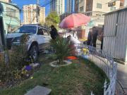 Vehículo impacta contra un puesto de comida en La Paz
