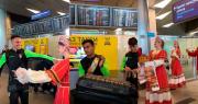 ¡Con música y baile! La Verde llega a Rusia, su próximo rival con miras al repechaje mundialista