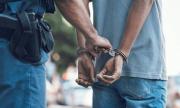 Detienen a un joven por intentar matar su pareja: revelan el insólito motivo