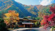 El hotel de lujo que funciona dentro de un templo japonés con más de 1.000 años de historia