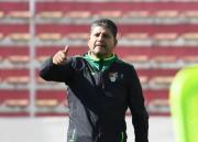 El cochabambino Óscar Villegas, el DT que cree en las promesas del fútbol