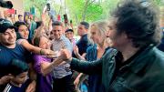 Milei en el norte: entre la sobreactuación de cercanía y los mensajes para el voto duro