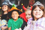 Hiperactividad, insomnio y riesgo de intoxicación: los efectos del exceso de dulces en los niños durante Halloween y cómo prevenirlo