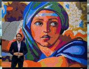 Óscar Olivares presentó un mural de tapas inspirado en Sibila Délfica