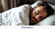 ¿Qué significa soñar con estar desnudo ante la gente?: el mensaje oculto según la IA