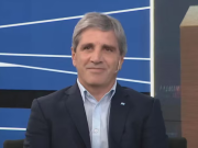 Caputo descartó por ahora la dolarización