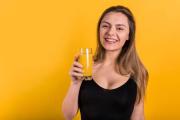 Mantente activo durante tu jornada laboral: este es el jugo natural rico en vitaminas y minerales que fortalece el sistema inmunológico