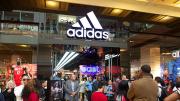 Zapatillas al 80% off: abre nuevo outlet de reconocida marca de calzado